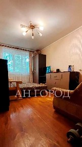 Продам 2-кімнатну квартиру м. Палац Спорту біля парку Юр'єва