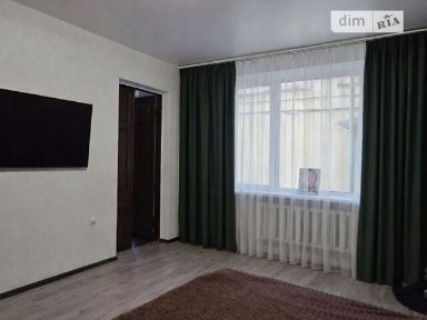 Продаж 2 поверхового будинку бесідка і ділянкою на 4 сотки, 220 кв. м, 5 кімнат, на вул. Івахненка Петра • ID 34933862
