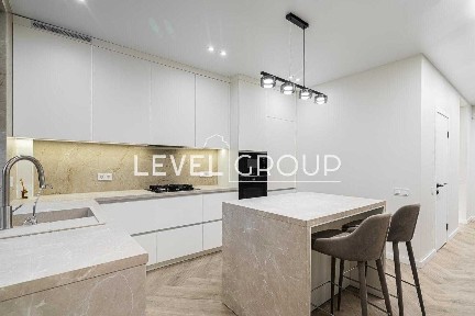 Продається дуплекс 129 м² з преміальним ремонтом і технікою у Бучі (пров. Миколи Леонтовича)
