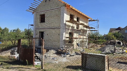 Будинк 80 кв. м. з підвалом на 6 сотках. Киівська обл. Буча.
