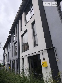 Продаж 3 поверхового таунхауса 133.5 кв. м, 3 кімнати, на вул. Північна • ID 34935640