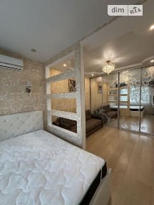 Продаж 2к квартири 52 кв. м на вул. Покровська • ID 34936003