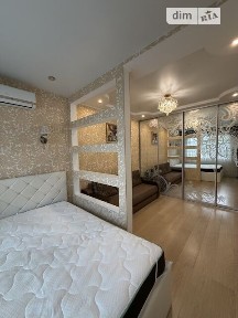 Продаж 2к квартири 52 кв. м на вул. Покровська • ID 34936003