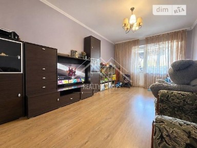 Продаж 3к квартири 70 кв. м на вул. Володимира Бизова • ID 34935957