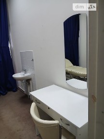 Здається комерційне приміщення на вул. Тернопільська 7, площа 11.5 кв. м • ID 34936210