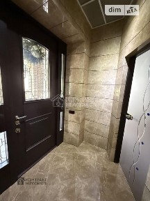 Продаж 2 поверхового будинку з верандою і ділянкою на 450 соток, 450 кв. м, 6 кімнат, на вул. Червоної Троянди 10 • ID 34936120