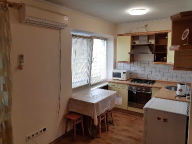 Подобово. Центр, квартира м. Печерская бр Лесі Українки, можливо погодинно
