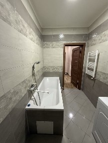 Продаж 1,5 кімнатної квартири 42 кв м м. Ужгород вул. Тлехаса біля ТЦ «Токіо»