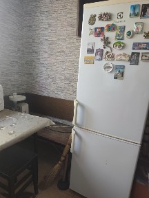 Продам 4х комн кв по пр Аэрокосмическму ! й !