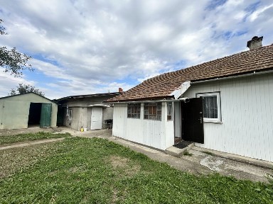 Продаж будинку в с. Заплатин на земельній ділянці 25сотих