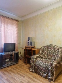 Пропонується в оренду, затишна 2- кімнатна квартира.