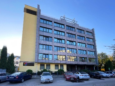 Оренда офісного приміщення, 228 м² за 12$/ м², на вул. Угорська - без комісії