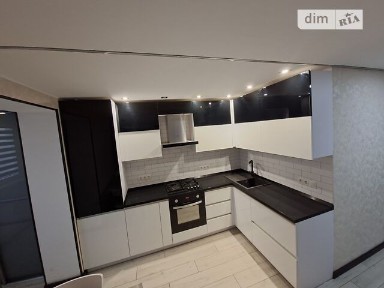 Продаж 1к квартири 37 кв. м на вул. Левка Лук'яненка • ID 34939508
