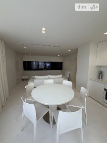 Продаж 2к квартири 94 кв. м на вул. Літературна 8 • ID 34922610