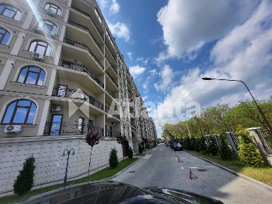 Однокімнатна квартира в зданому ЖК Авіньйон.