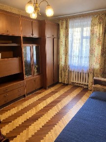 Продаж двокімнатної квартири на вул. Морозна.