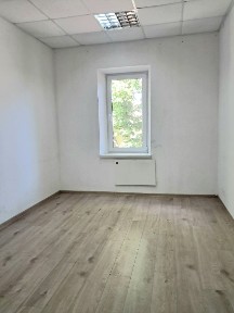 Без комиссии офис 20м2 возле метро, с мокрой точкой, Арсенальная