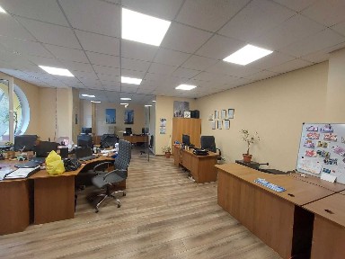 Офіс 84 кв. м., в БЦ на Подолі, вулиця Оболонська. (2 кабінети).