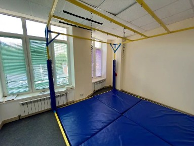 Київ, Дарницький, вулиця Анни Ахматової 30