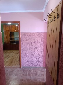 ОРЕНДА: 3-Х КІМНАТНА КВАРТИРА (біля АТБ). Хороший стан. Індивідуальне газове опалення (2-х контурний котел). У будинку постійно працює ОСББ!