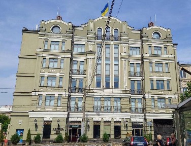 Оренда цілої офісної будівлі на Подолі, 2500м2, лофт ремонт