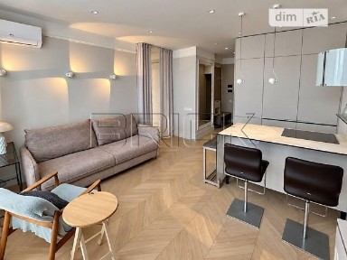 Довготривала оренда 2к квартири на вул. Салютна 2 корпус 8 • ID 34864898