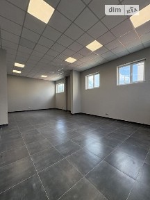 Продаж офісного приміщення 72.1 кв. м. на 2 поверсі на вул. Романа Шухевича 2/2А, дев'ятиповерхова будівля • ID 34940824