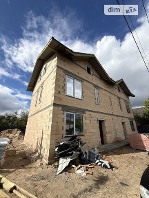 Продаж 2 поверхового дуплекса з ділянкою на 1.5 сотки, 125 кв. м, 3 кімнати, на пров. Київський • ID 34940732