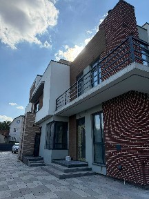 Продаж котеджу у Львові, вул. Кривчицька Дорога, 91, поруч із парком Знесіння.