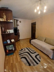 Двокімнатна квартира в центрі.