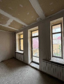 Продам простору 1-кімнатну квартиру у ЖК 
