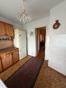Продам трохкімнатну квартиру біля базару Динамо по вул Корольова 8, площею 63 м. ув
