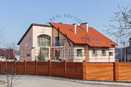 Будинок 720м. кв. з Генератором в 5 хв від Києва-Видубичі. Чапаєвка одразу біля Бази Динамо. Конча Заспа-Лісники. БЕЗ%