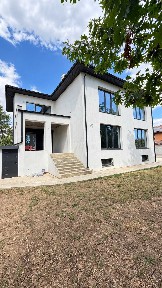 Продаж сучасного будинку ділянка 8 соток