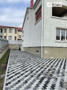Продаж 2 поверхового будинку з ділянкою на 1 сотку, 200 кв. м, 4 кімнати, на пров. Залізняка Максима 18 • ID 34943846