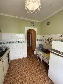 Продам 2х. ком. квартиру 4/9 на Л/Б !
