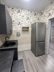 Продам 2-комнатную квартиру в центре
