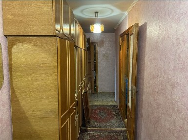 Продаж 3-кімнатної квартири 61 м², Степана Бандери вул., 5