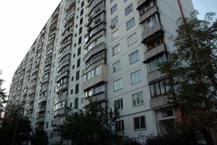 Найближчі станції метро Мінська, Героїв Дніпра вул. Полярна 3