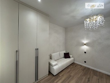 Продаж 1к квартири 42 кв. м на вул. Краснова 3 корпус 66 • ID 34939848