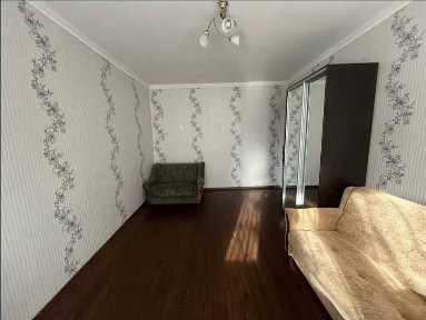 Продаж 1 квартири, р-н КЗ ім. Глінки