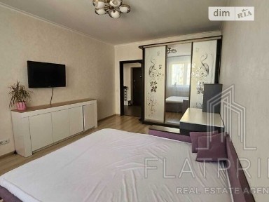 Продаж 1к квартири 45 кв. м на вул. Юрія Кондратюка 5 • ID 34950475