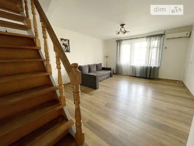 Продаж 3к квартири 71 кв. м на вул. Івана Фунтового 17 • ID 34950208