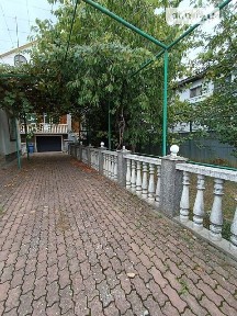 Продаж 3 поверхового будинку з ділянкою на 6 соток, 390 кв. м, 6 кімнат, на вул. Йокаї • ID 34948543