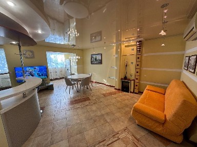 Оренда 3-кімнатної квартири 80 м², Робітнича вул.