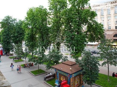 Хрещатик вулиця, район Печерський, Київ, вул. Хрещатик 13 34953377