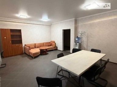 Продаж 1к квартири 32.6 кв. м на вул. Захисників України • ID 34955153