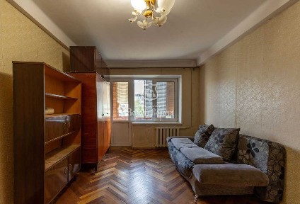 Продаж 1-кімнатної квартири 30 м², Космічна вул., 3