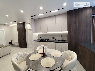 Продаж 2к квартири 82 кв. м на вул. Торговиця 19 • ID 34960468