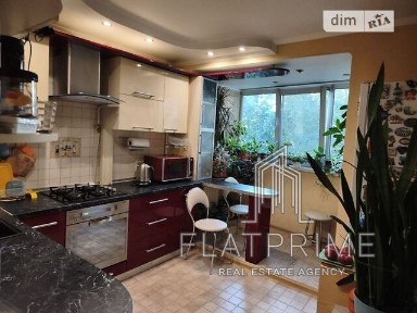 Продаж 3к квартири 70 кв. м на вул. Миколи Ушакова 2 • ID 34960035